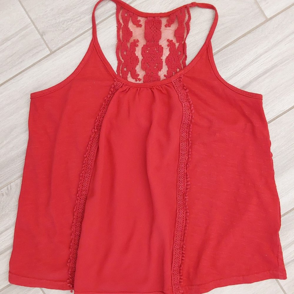 Taylor & Sage Red Lace Racerback Sleeveless Cropped Top.  Junior Size M